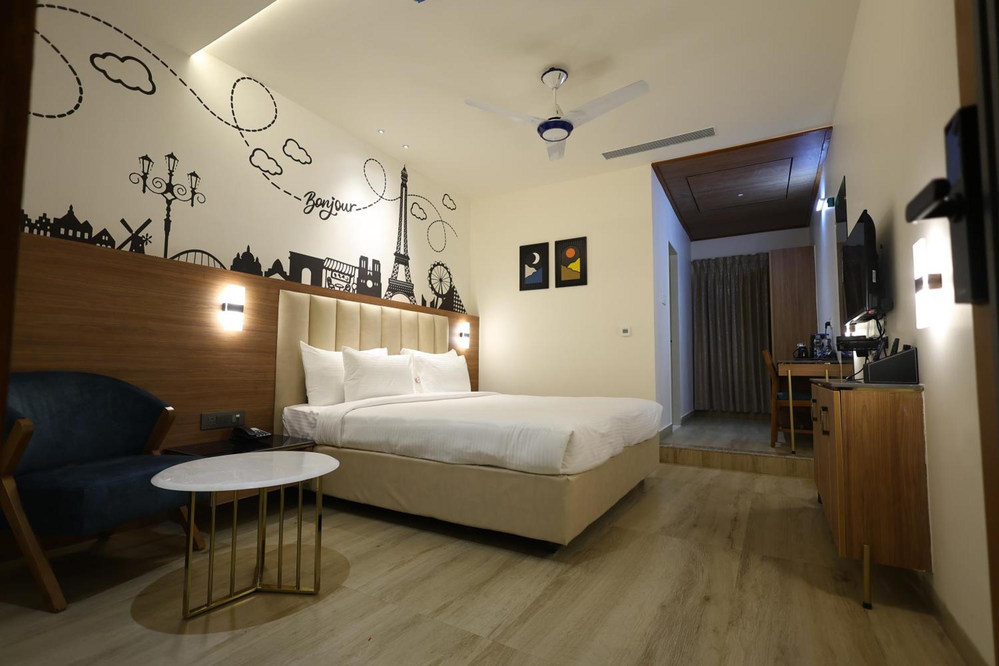 The Oaks Elite Hotel Kalaburagi Bagian luar foto